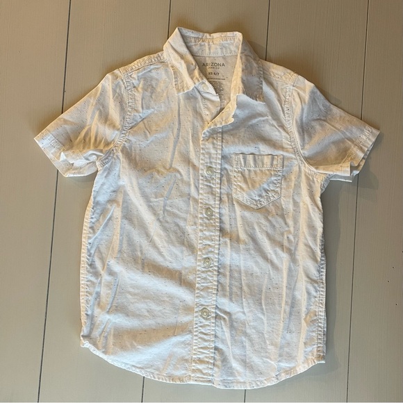 ARIZONA WHITE BOYS BUTTON DOWN SHORT SLEEVE SHIRT SIZE XS 6-7 - Picture 1 of 4